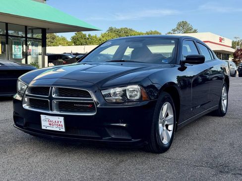 Used 2012 Dodge Charger SE w/ Connectivity Group RWD image 1