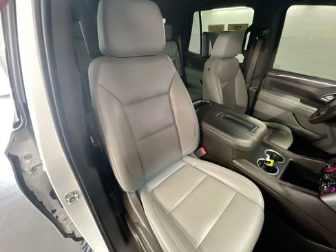 Used 2021 Chevrolet Tahoe Z71 w/ Rear Media and Nav Package image 29