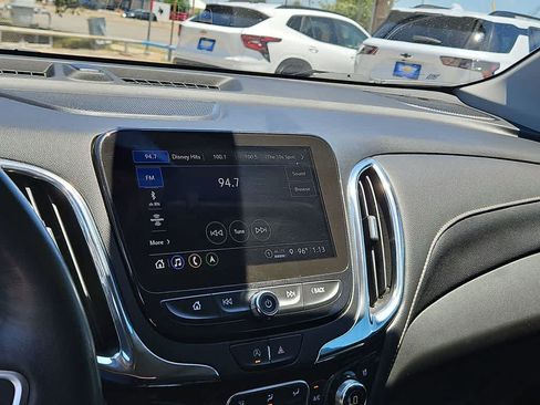 Used 2022 Chevrolet Equinox Premier FWD image 24