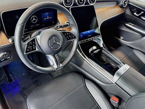 Used 2026 Mercedes-Benz GLC 300 4MATIC image 9