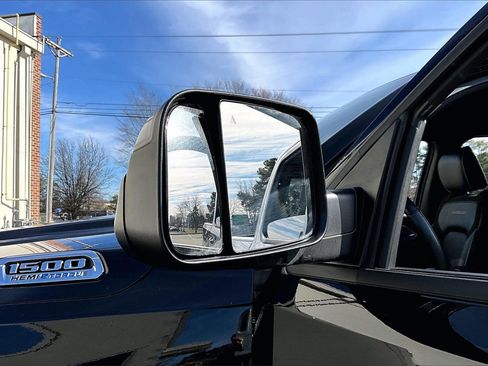 Certified 2023 RAM 1500 Laramie image 28