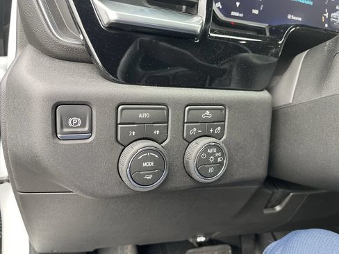Used 2026 Chevrolet Silverado 1500 RST w/ RST Select Package AWD/4WD image 18