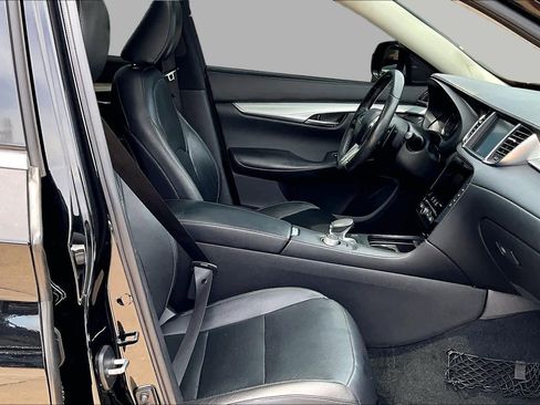 Used 2019 INFINITI QX50 Essential w/ Premium Audio Package AWD/4WD image 10