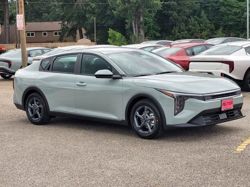 New 2026 Kia K4 FWD image 1