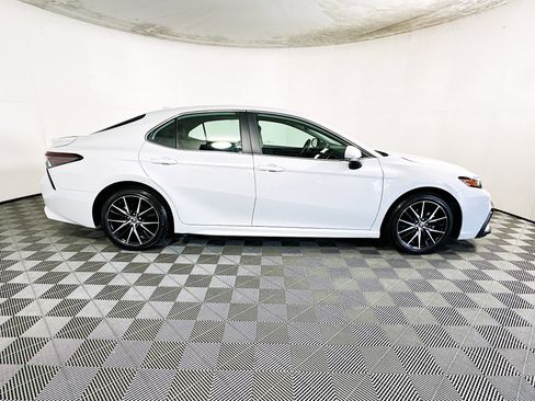 Used 2024 Toyota Camry SE w/ Cold Weather Package image 2