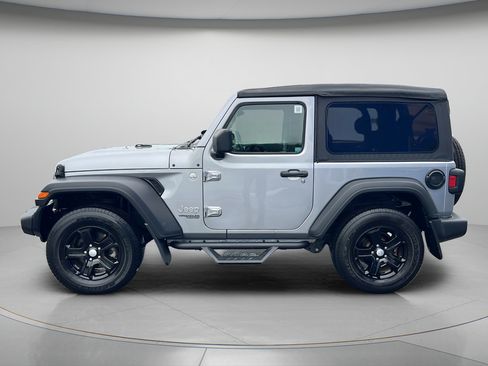 Used 2019 Jeep Wrangler Sport AWD/4WD image 4