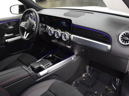 Certified 2023 Mercedes-Benz GLB 250 image 15