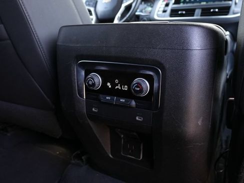 Used 2024 Chevrolet Suburban LT AWD/4WD image 24