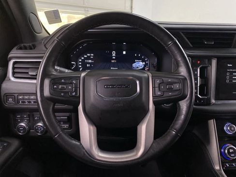 Used 2022 GMC Yukon XL Denali image 19