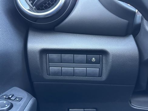 Used 2021 Nissan Kicks SR w/ SR Premium Package image 27