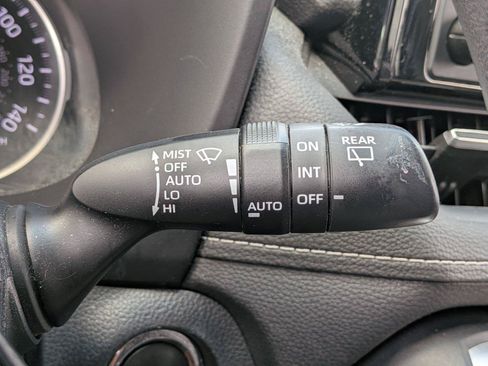 Used 2020 Toyota RAV4 XLE Premium AWD/4WD image 24