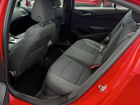 Used 2017 Chevrolet Cruze LT FWD image 24