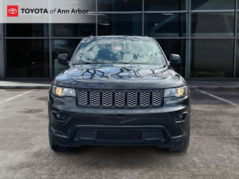 Used 2020 Jeep Grand Cherokee Altitude image 12