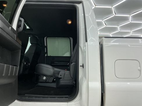 Used 2015 Ford F250 Platinum w/ FX4 Off-Road Package AWD/4WD image 20