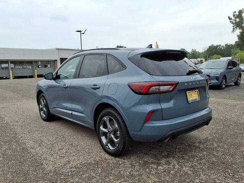 Certified 2023 Ford Escape ST-Line w/ Tech Pack #1 AWD/4WD image 5