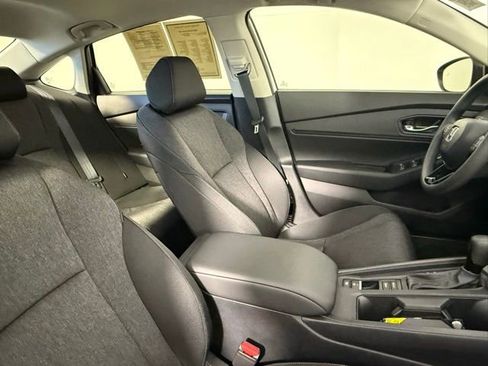 Used 2025 Honda Accord SE image 47