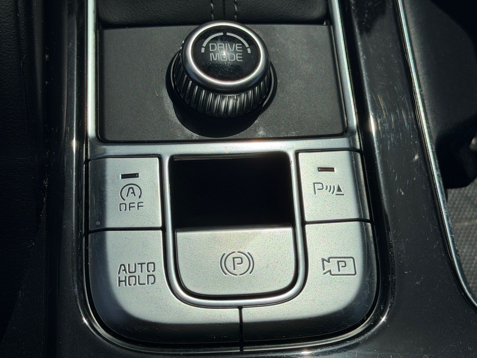 Used 2025 Kia Telluride SX w/ SX Captain's Chair Package FWD image 39
