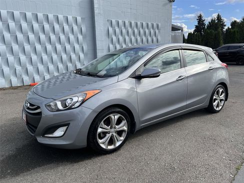 Used 2014 Hyundai Elantra GT w/ Option Group 02 image 2