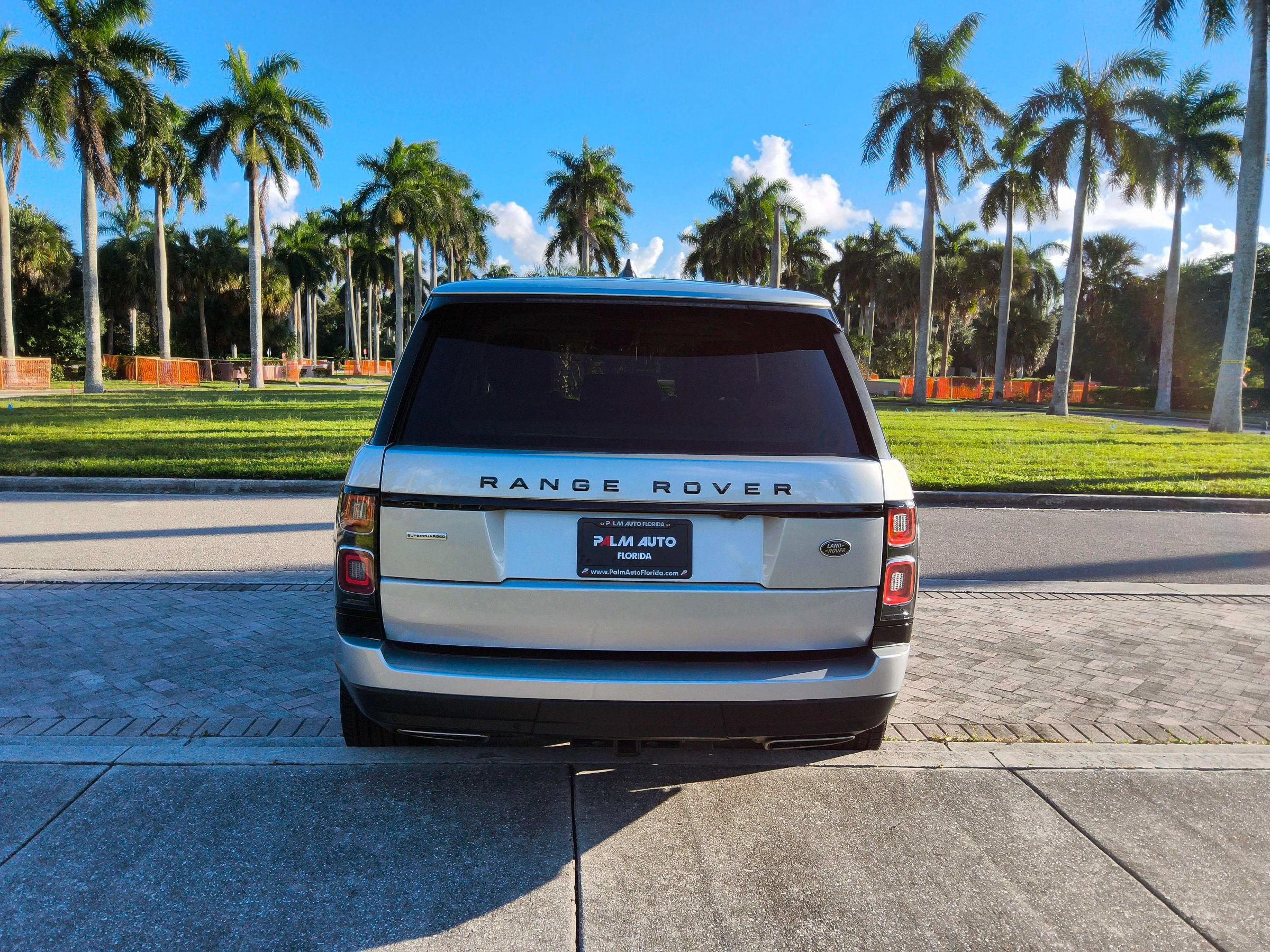 Used 2019 Land Rover Range Rover Supercharged AWD/4WD image 22