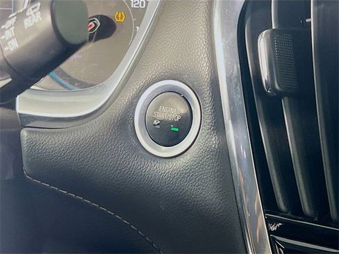 Used 2018 Chevrolet Traverse Premier w/ Driver Confidence II Package image 18