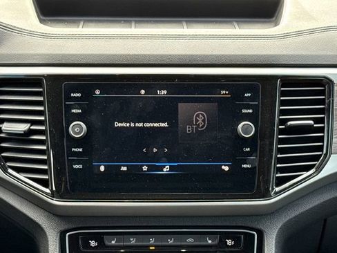 Used 2023 Volkswagen Atlas Cross Sport SE w/ Panoramic Sunroof Package image 12