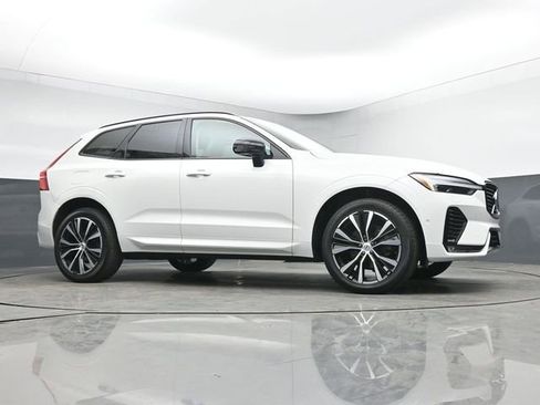 Used 2023 Volvo XC60 B5 Plus w/ Climate Package image 33