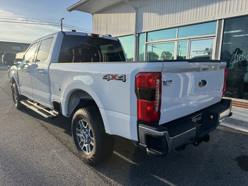 Used 2026 Ford F250 Lariat AWD/4WD image 2