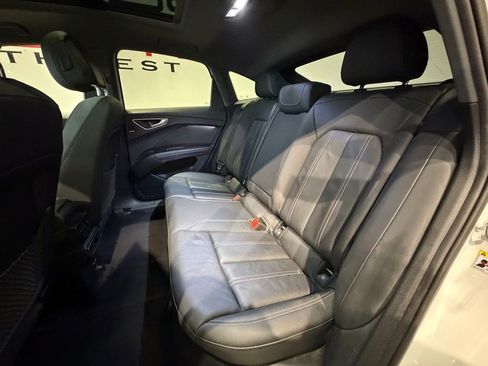 Used 2022 Audi Q4 e-tron Prestige image 25