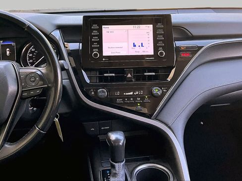 Used 2022 Toyota Camry SE FWD image 7