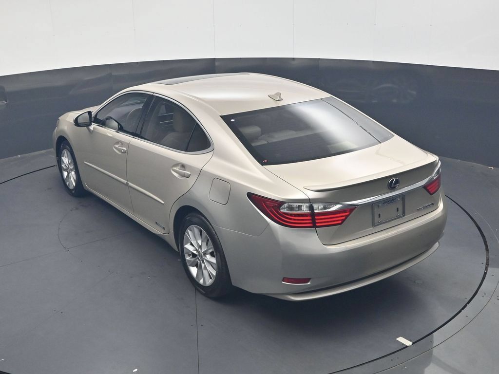 Used 2013 Lexus ES 300h w/ Luxury Pkg FWD image 23