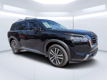 Used 2023 Nissan Pathfinder Platinum