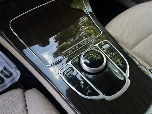 Used 2019 Mercedes-Benz GLC 300 image 35