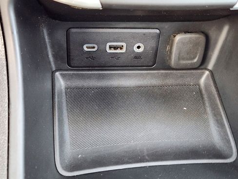 Used 2022 GMC Terrain SLE w/ Driver Convenience Package image 16