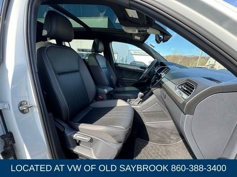 Certified 2024 Volkswagen Tiguan SE R-Line AWD/4WD image 28