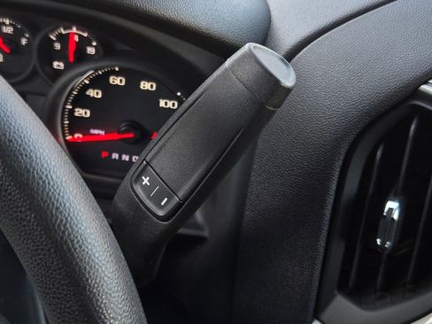 Used 2023 Chevrolet Silverado 1500 Custom image 23