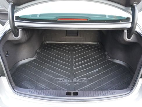 Used 2009 Hyundai Genesis 3.8 w/ Technology Pkg 4 image 33