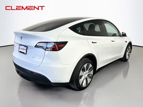 Used 2023 Tesla Model Y Long Range AWD/4WD image 6