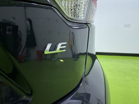 Used 2025 Toyota Corolla LE image 14