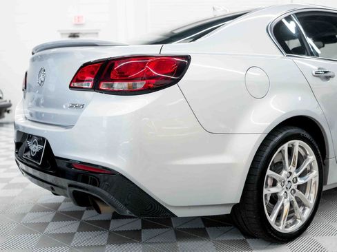 Used 2015 Chevrolet SS RWD image 34