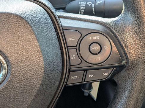 Used 2022 Toyota Corolla LE image 26