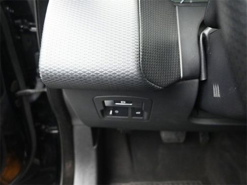 Used 2020 Land Rover Range Rover Velar S image 33