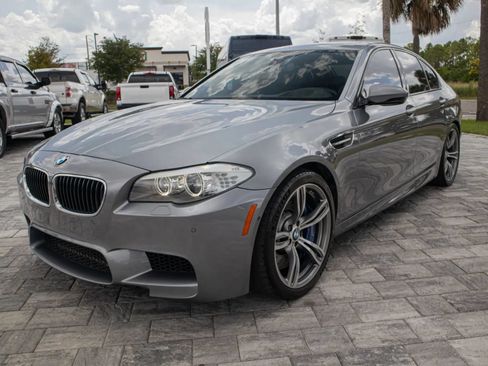 Used 2013 BMW M5 RWD image 3