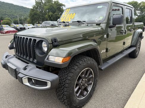 Used 2021 Jeep Gladiator Overland AWD/4WD image 1