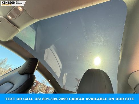 Used 2022 Tesla Model Y Long Range AWD/4WD image 30