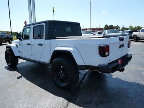 Used 2023 Jeep Gladiator Sport AWD/4WD image 7