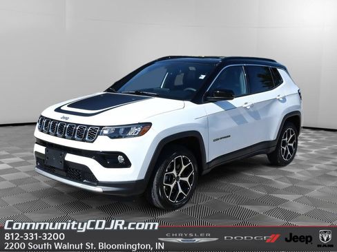 Used 2025 Jeep Compass Limited w/ Sun & Sound Group AWD/4WD image 1