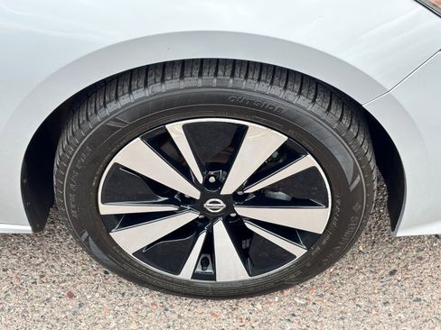 Used 2021 Nissan Altima 2.5 SV FWD image 8
