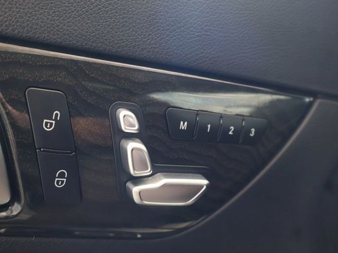 Used 2018 Mercedes-Benz SLC 43 AMG image 21