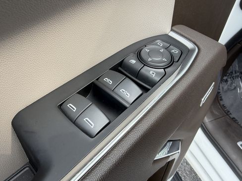 Used 2023 Chevrolet Silverado 1500 LTZ AWD/4WD image 14