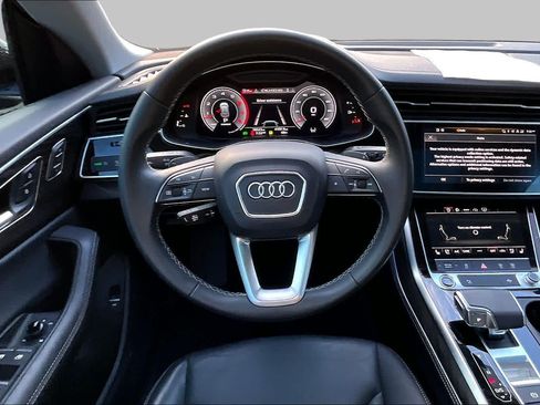 Used 2023 Audi Q8 Premium Plus AWD/4WD image 6